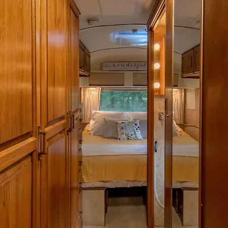 Escapade Insolite Dans Airstream Vintage En Anjou - Fr-1-622-111 Дом отдыха La Menitre