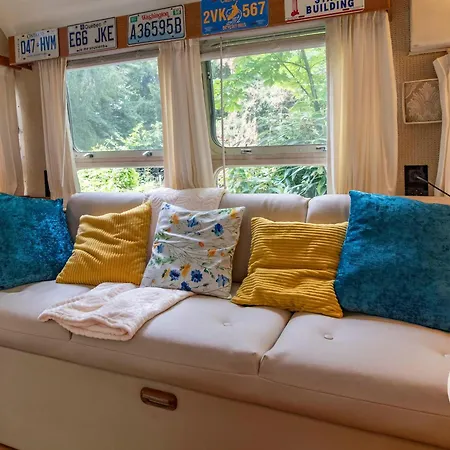 Escapade Insolite Dans Airstream Vintage En Anjou - Fr-1-622-111 * La Menitre