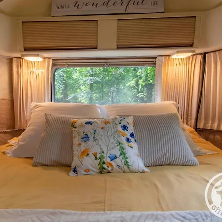 Escapade Insolite Dans Airstream Vintage En Anjou - Fr-1-622-111 Дом отдыха La Menitre